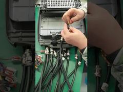 Lampada stradale da 100W per esterni 3000K, utilizzata in strade e viali.